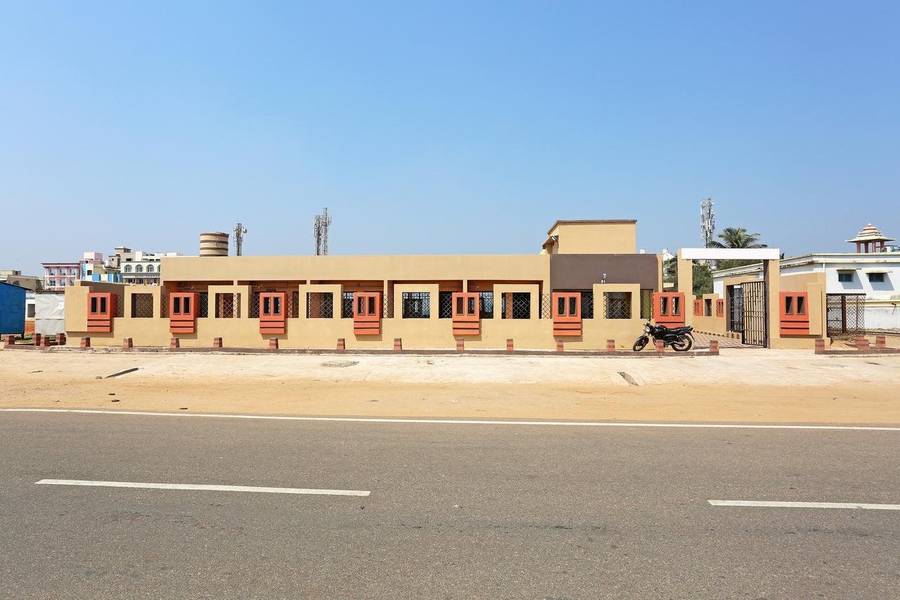Hotel On Call Puri Laxmi Beach Resort Luaran gambar